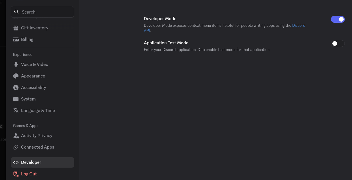 Configurações do usuário do Discord com a seção Developer selecionada e o interruptor Developer Mode ligado